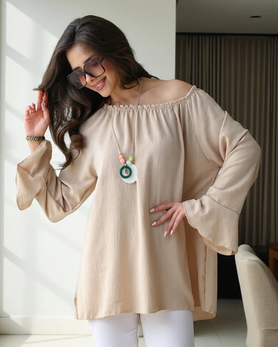 Royalfashion Moteriškas bluzonas be pečių su volanais