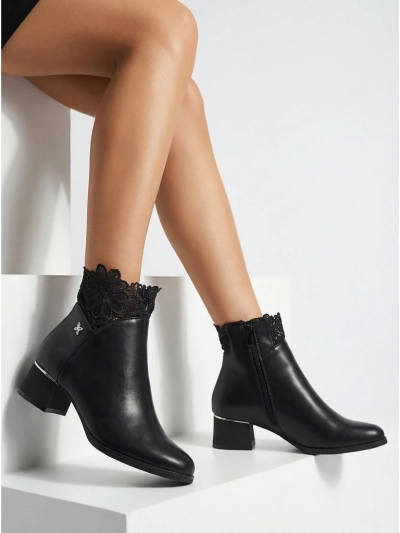 Moteriški eko odos aulinukai su nėriniais Velmi