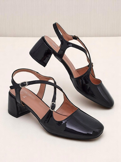 Royalfashion Женские туфли-лодочки на низком каблуке с декоративными ремешками Lollita