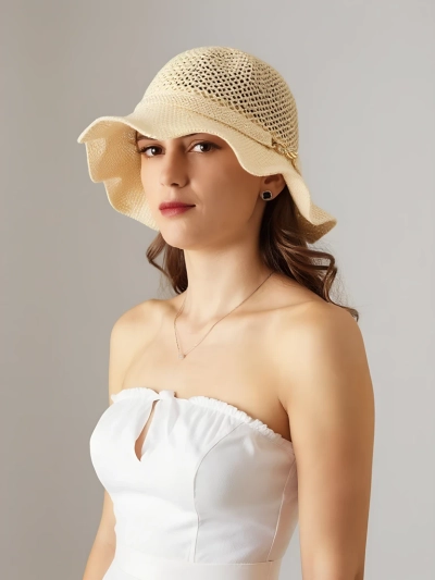 Royalfashion Moteriška skrybėlė su banguotu kraštu Wave Breeze