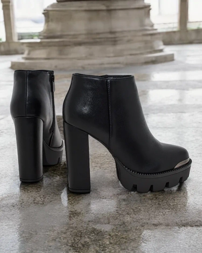 "Royalfashion" Moteriški batai ant pakulnės Oveneb