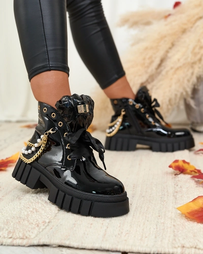 Royalfashion Moteriški lakuoti apšiltinti batai juodos spalvos Dahaff