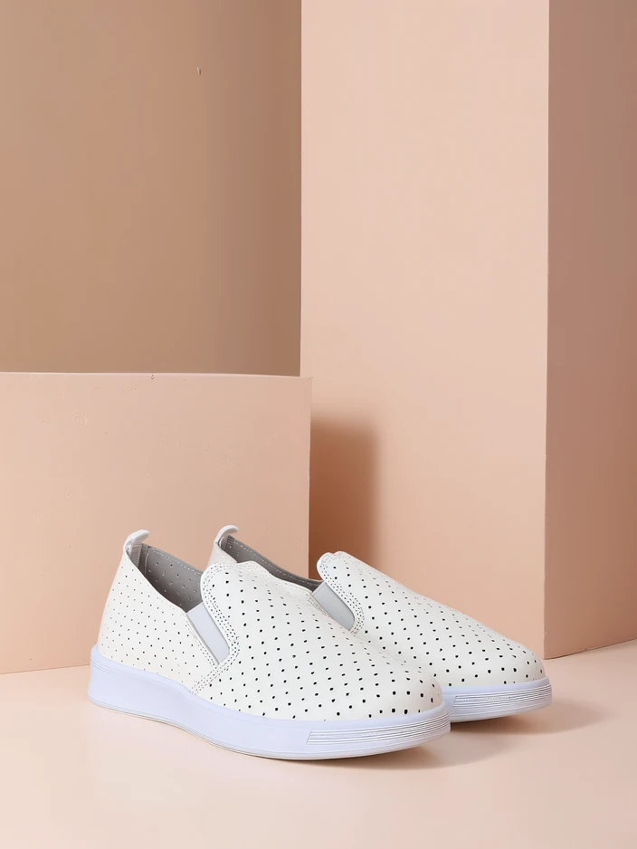 Женские перфорированные кроссовки Royalfashion Musio
