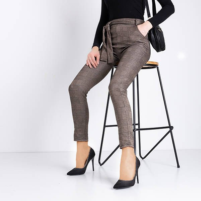 Коричневые утепленные женские брюки в клеточку