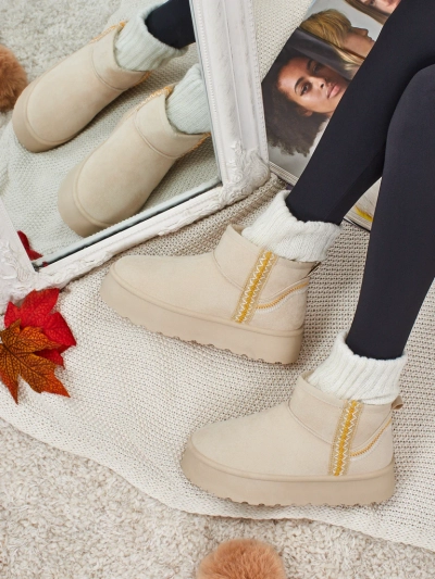 Короткие женские ботинки a'la снегоходы Pravel