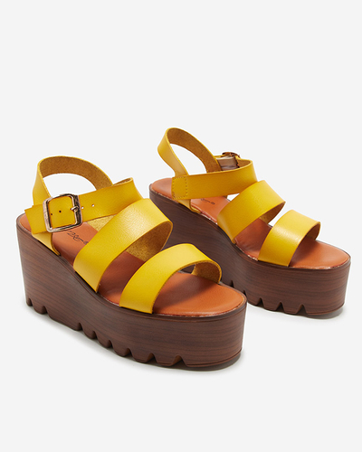 Желтые женские босоножки на танкетке Asorika- Обувь