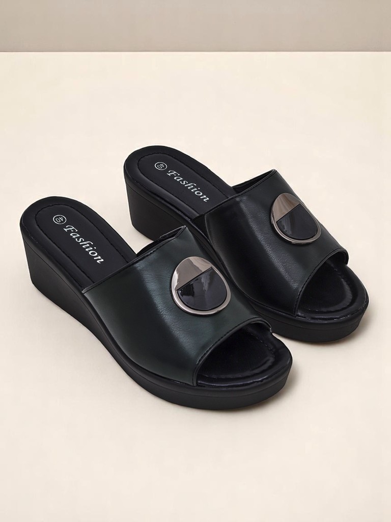 Royalfashion moteriškos basutės su platforma Elira