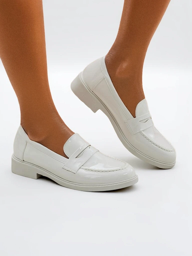 Royalfashion moteriški lakiniai loafers Aylay