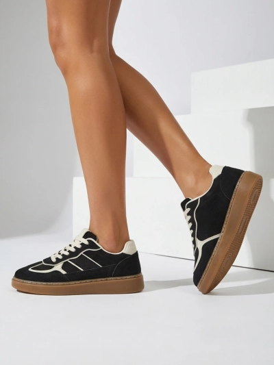 Moteriški sportbačiai „Flora“ juodi ekologiški sportiniai kasdieniai