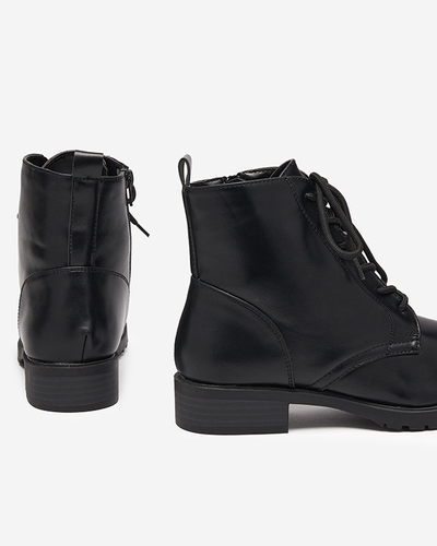 Черные женские сапоги на низком каблуке Verasi