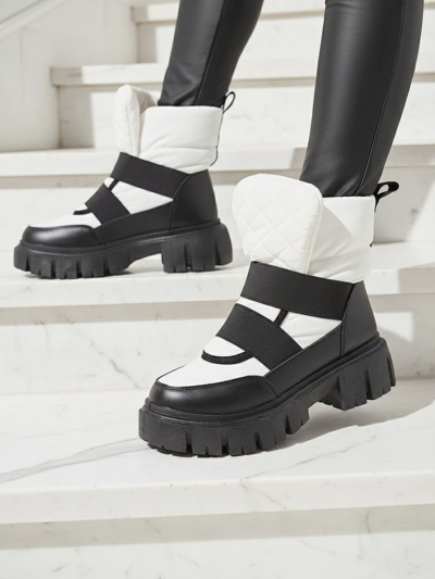 Женские сноубутсы на плоской подошве черно-белого цвета Ferory- Footwear