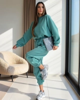 тёмно-зелёный