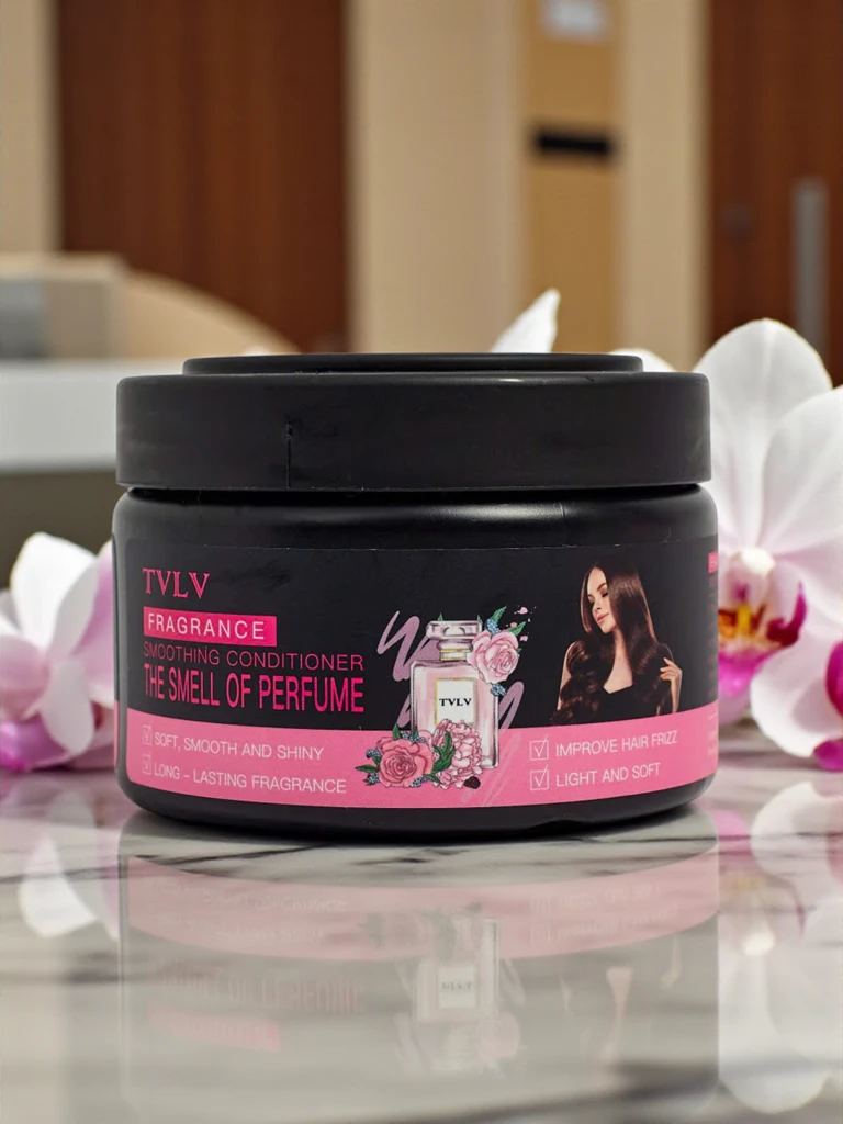 Glotninantis parfumuotas plaukų kondicionierius