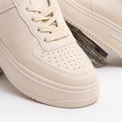 Бежевые женские кроссовки на платформе Silvina