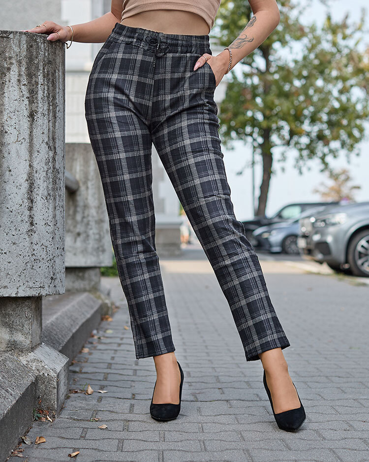 Royalfashion Черные женские широкие брюки из ткани в коричневую клетку