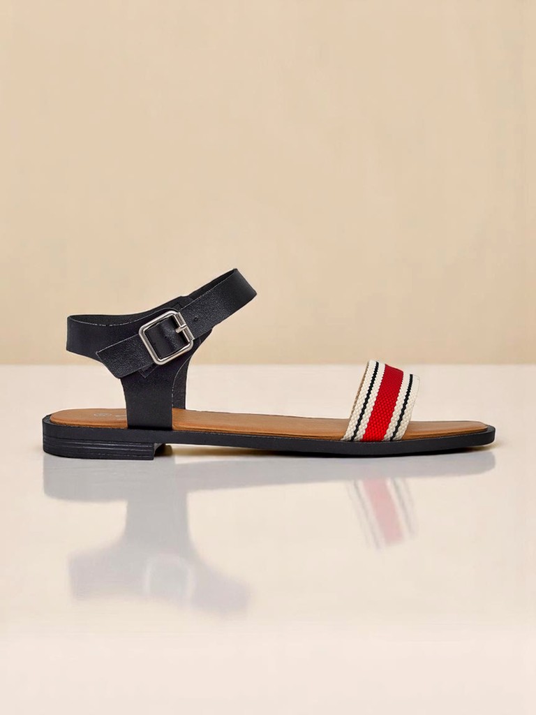 Royalfashion Женские сандалии на плоской подошве Naya