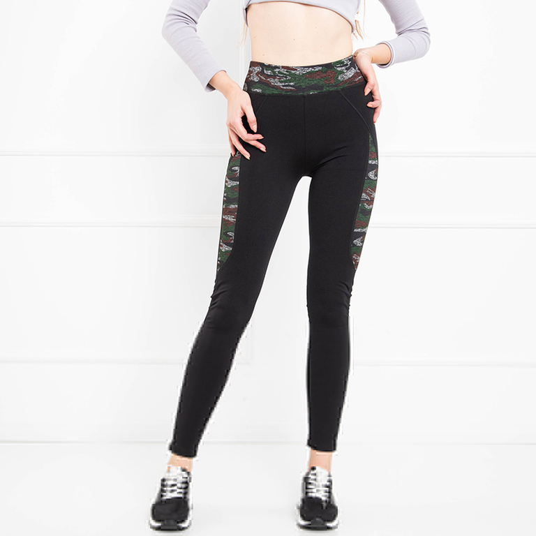 Moteriškos juodos sportinės „Camo“ izoliuotos antblauzdžiai - drabužiai