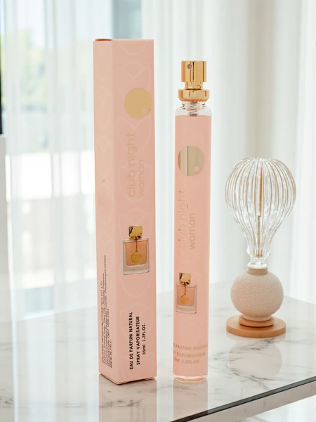 Įkvėpta Damska woda perfumowana Club Night Woman
