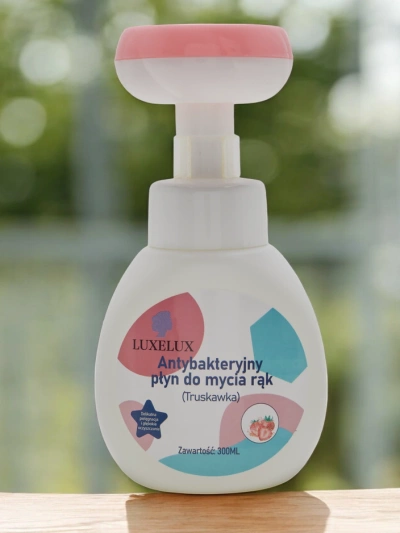 Luxelux Antibakterinė rankų muilas braškių 300 ml