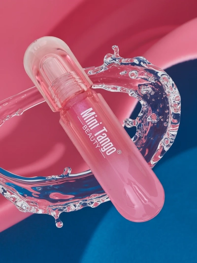 Blizgučius turintis lūpų blizgis „Witty“ spalva