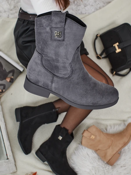 Moteriški aulinukai iš eko-zomšos Kelmoria