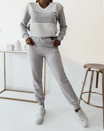 "Royalfashion" Šviesiai pilkas moteriškas džemperio komplektas su dryžuotais lopais