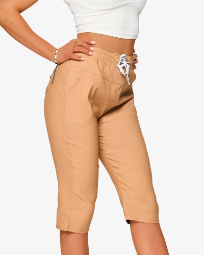 Светло-коричневые женские тканевые шорты длиной 3/4 PLUS SIZE- Одежда