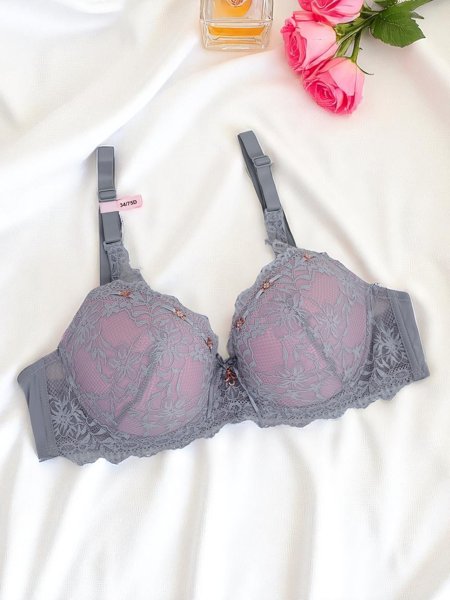 Royalfashion Moteriška paminkštinta nėriniuota liemenėlė Delicate Grace