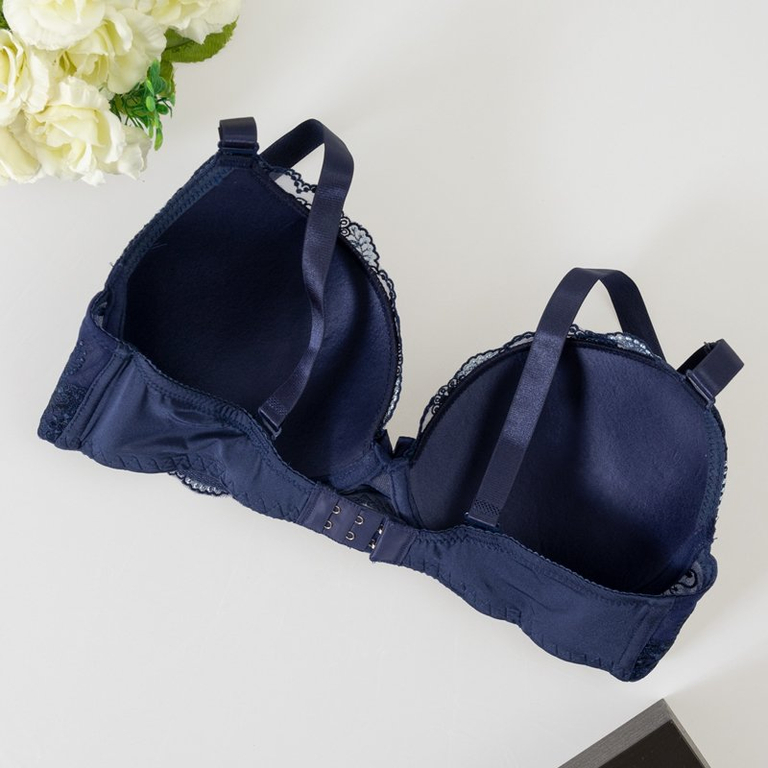 Tamsiai mėlyna liemenėlė su nėriniais - Apatinis trikotažas