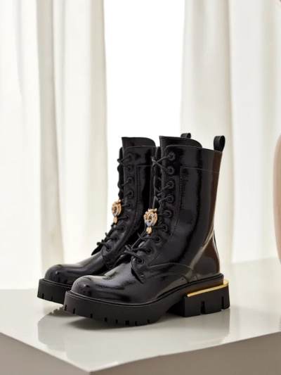 Женские ankle boots из лаковой экокожи Tesiolle