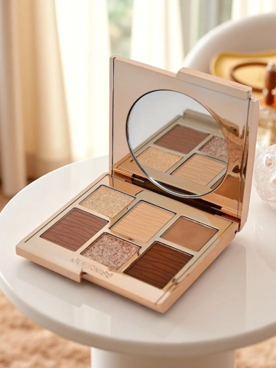 Nude Room 6-shade matte and glitter eyeshadow palette - it's the bomb!