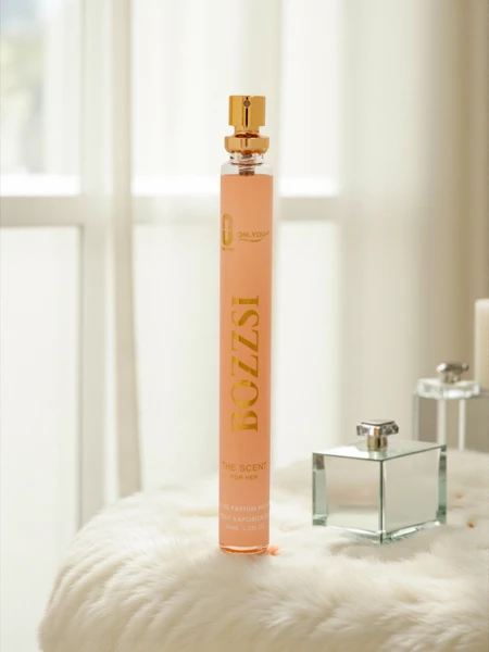 Įkvėptas moteriškas Bozzsi parfumuotas vanduo