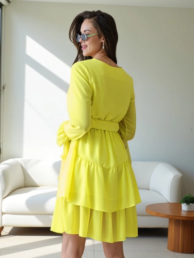 Royalfashion moteriška mini suknelė su volanais ir apykakle.