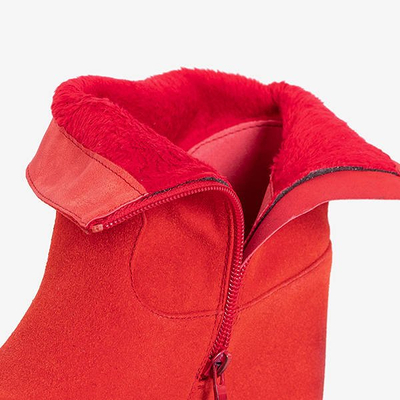 Красные женские сапоги на скрытой танкетке Teilort