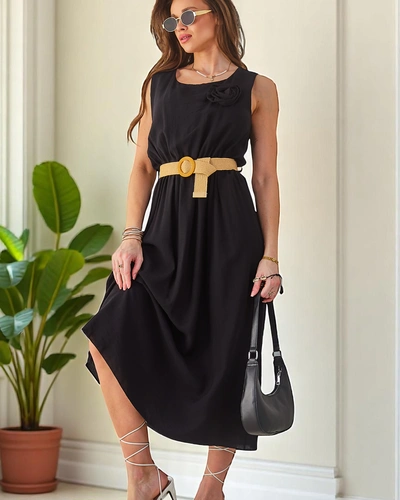 Royalfashion moterų midi suknelė su petnešėlėmis, apvali iškirptė su dekoratyvine gėle