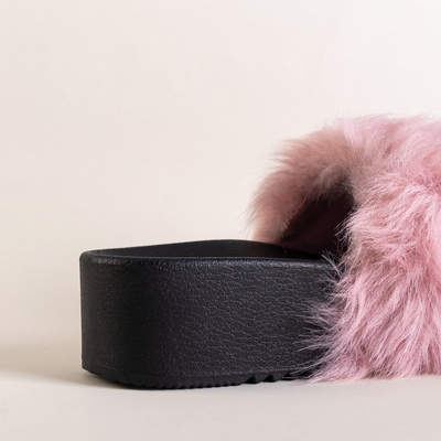 Розовые женские шлепанцы на платформе с мехом Lorina