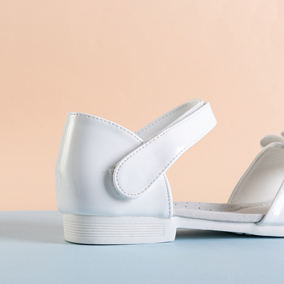 Baltos vaikiškos basutės su „Loqi“ lanku - Batai