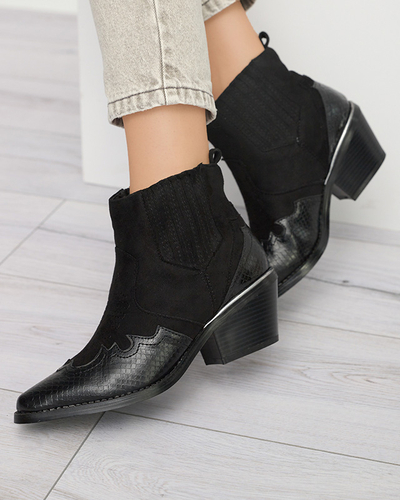 Juodi ekologiški zomšiniai kaubojiški batai ant žemo stulpelio Zirras - Avalynė