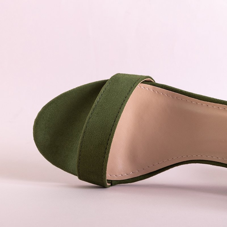 Зеленые женские босоножки на каблуке Anniet