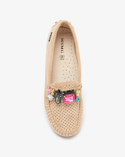 Šviesiai rudi moteriški ažūriniai mokasinai su spalvingu dekoru Aqitic - Avalynė