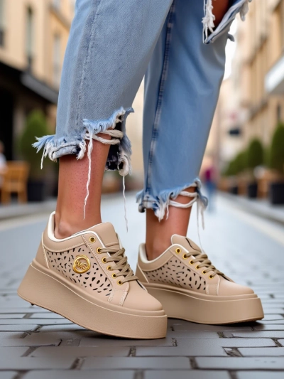 Cleo Ecru Platino – beżowe sneakersy na platformie Royalfashion skóra eko