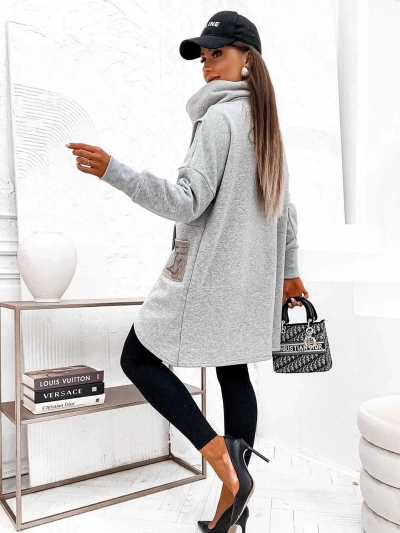 Женский хлопковый длинный кенгуру худи Royalfashion с нашивками