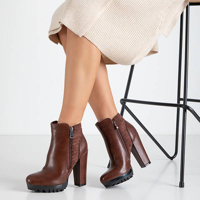 Коричневые женские сапоги с декоративной молнией Сантьяго - Обувь