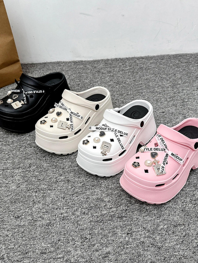 Royalfashion moterų guminių šlepečių su dekoracijomis Dellos