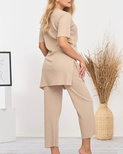 Женский комплект бежевого цвета в рубчике