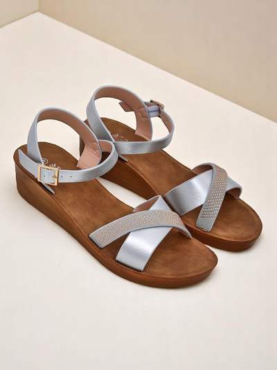 Royalfashion moteriškos platforminės basutės su akutėmis Allona