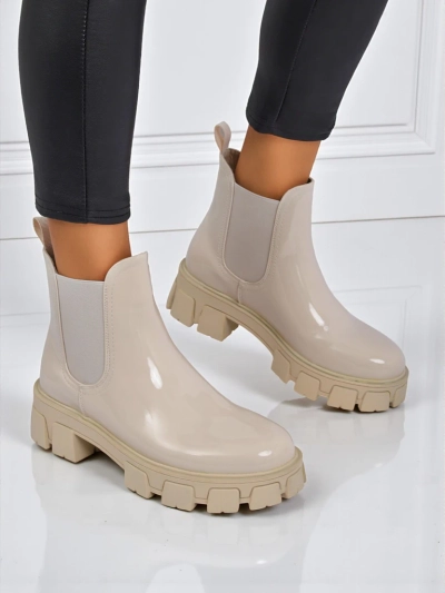 Royalfashion Ботинки на массивной подошве из лакированной экокожи Calista Weide
