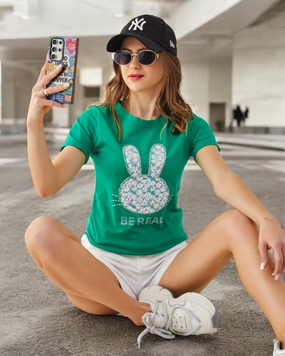 Royalfashion Женская футболка из хлопка с надписью Будь собой