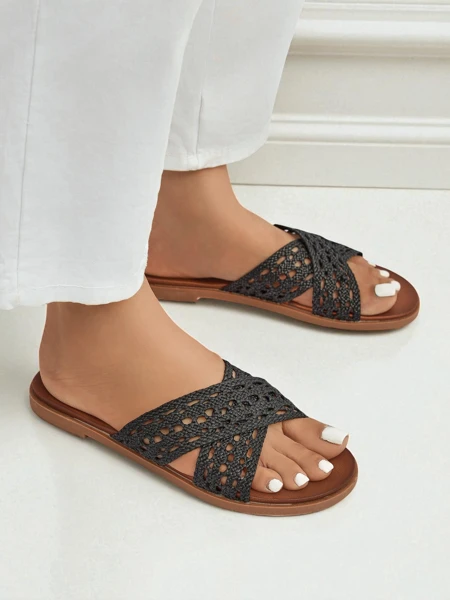 Royalfashion moteriškos šlepetės lygiu padu Ella Brooke