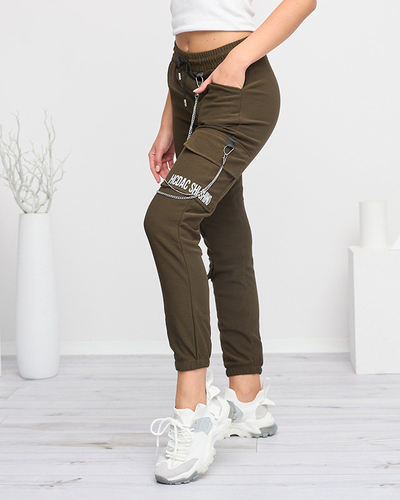 Зеленые женские теплые брюки карго с цепочкой